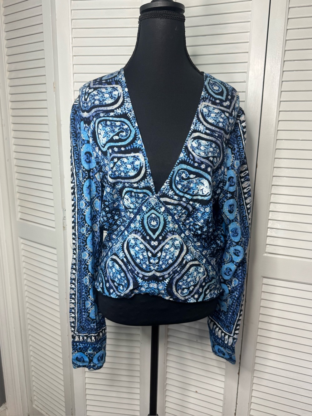Free People Wild & Free Blue Paisley Print Boho Chic Festival Blouse Top Large
